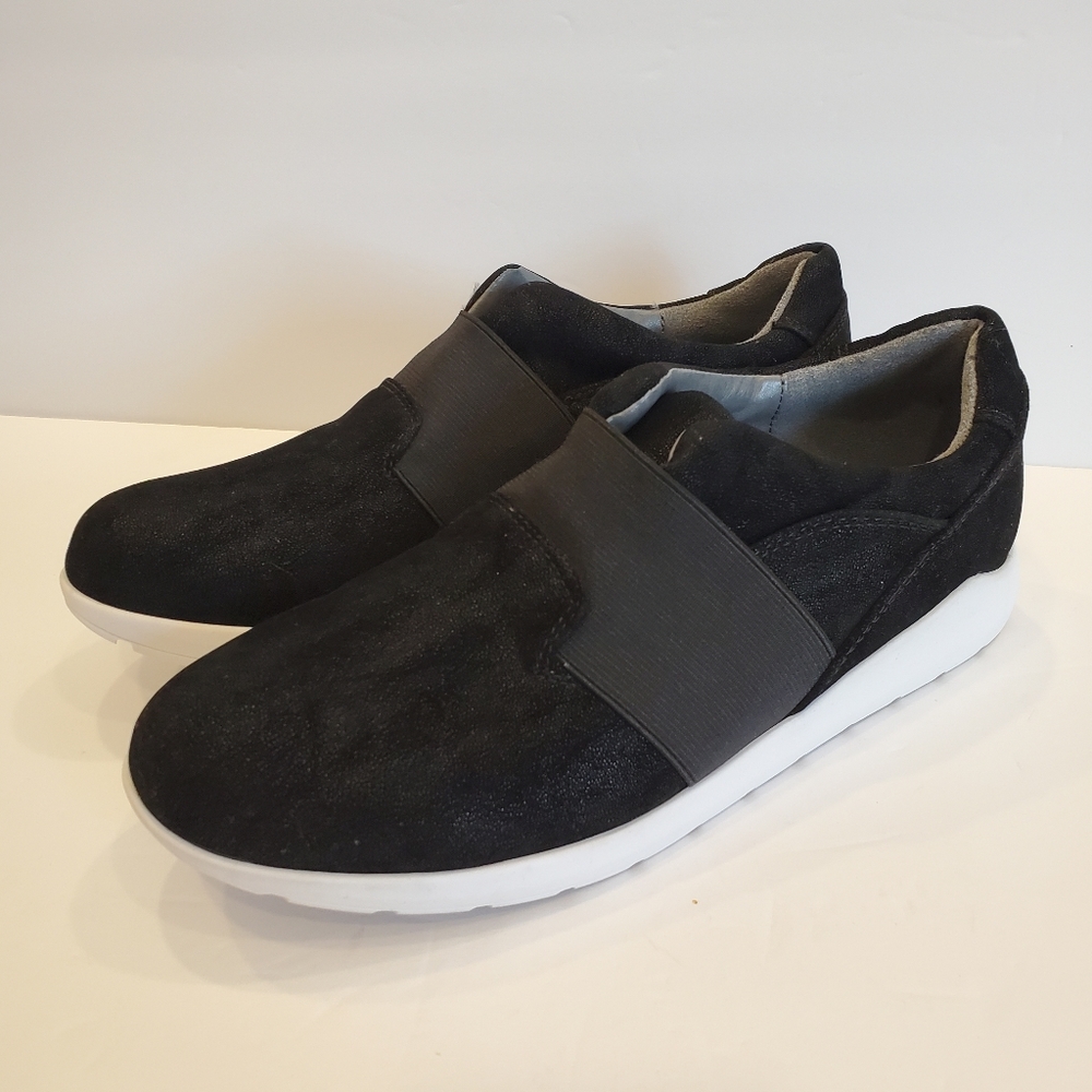 Mootsies Tootsies "Wander" Casual slip on Shoes Sneakers
